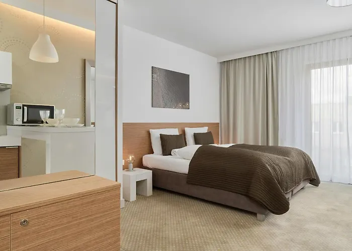 Spacious Close To Centre By Renters