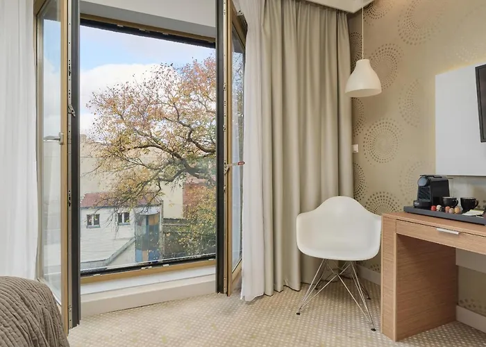 Spacious Close To Centre By Renters * ヴロツワフ