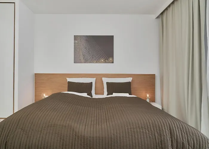 アパート Spacious Close To Centre By Renters